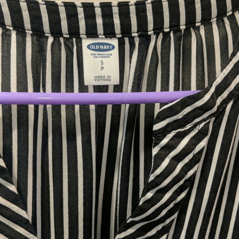 Black and White striped shirt - Picture 2 of 3